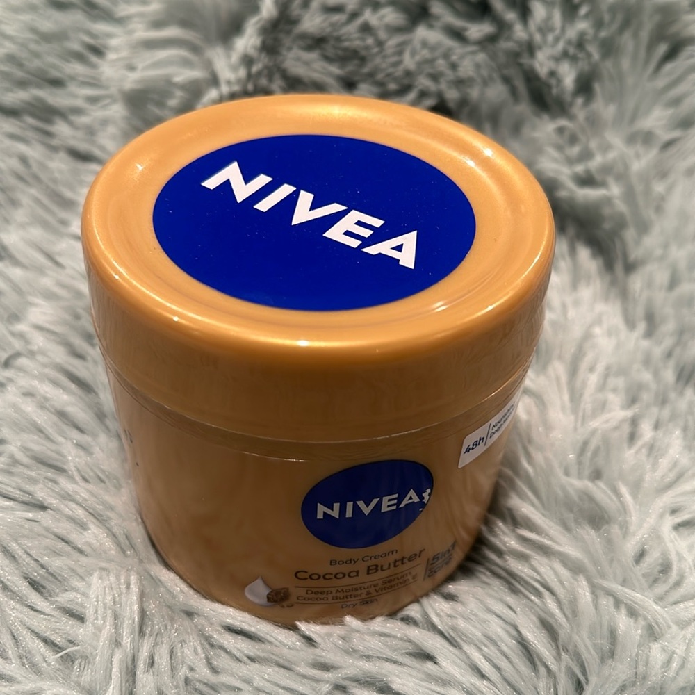 Nivea Body Cream Cocoa Butter with Vitamin E for Dry Skin 400ml